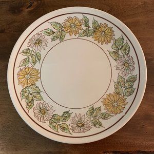 Taylor Smith & Taylor 1970's Daisy Wreath Green Serving Platter